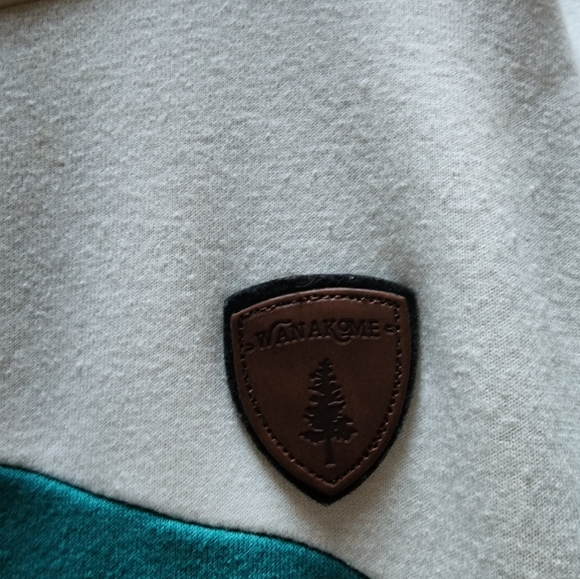 Wannakome Hoodie - Picture 3 of 5